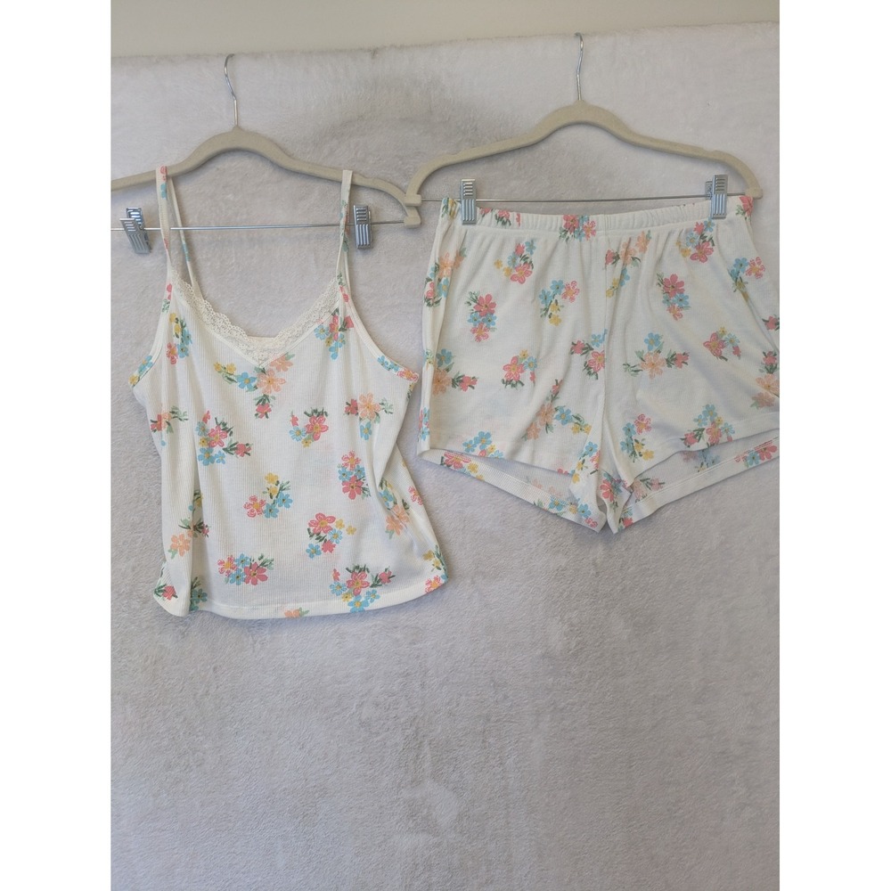 Colsie Pajama Set Women's M White Floral Ribbed Lace Trim Cami Shorts Loungewear